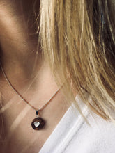 Lade das Bild in den Galerie-Viewer, „Kläänes Herzel“